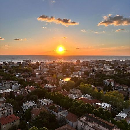 Panoramico Appartamento Vista Mare リミニ エクステリア 写真